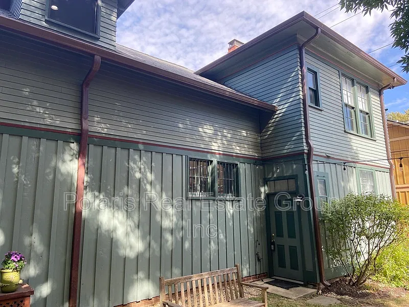 612 E 13th St #CARRIAGE HOUSE