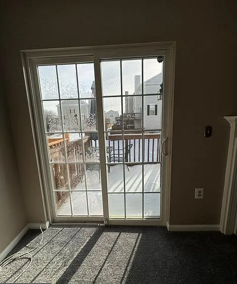 2459 Wentworth Dr — Photo 18