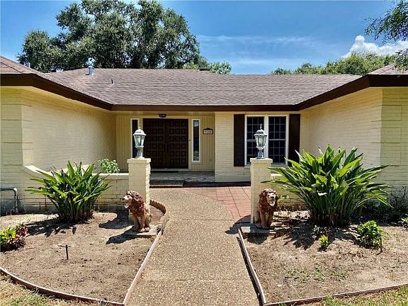 3rd image of 3725 Castle River Dr