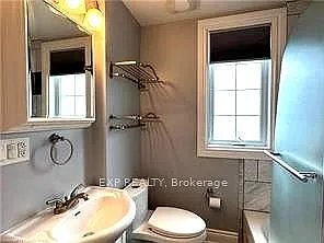 20 Cameron St N #3 — Photo 7