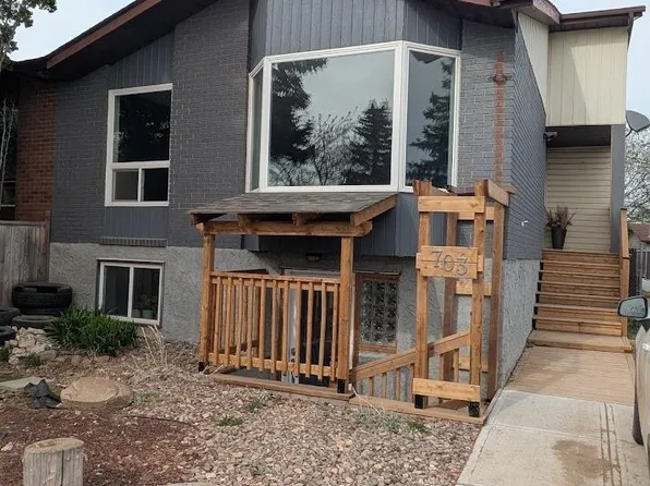 703 Grandin Dr, Morinville, AB T8R 1K2