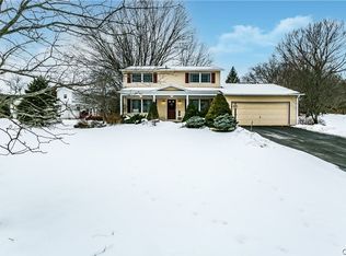 4529 Waltham Cir, Manlius, NY 13104