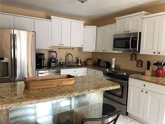 4th image of 10554 Parkcrest Dr