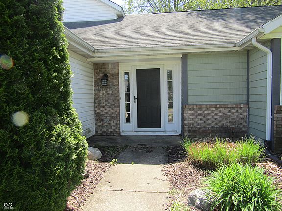 2nd image of 1401 Southport Dr