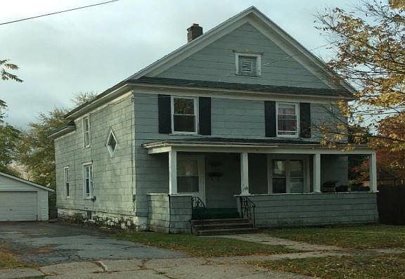 2nd image of 625 Addison St