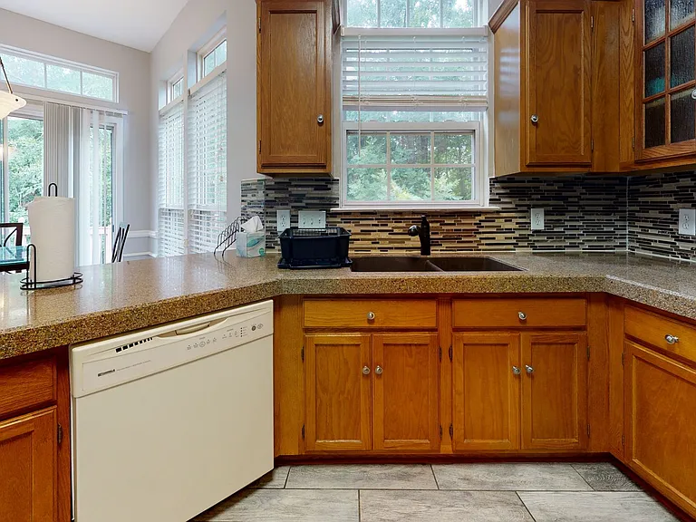 14601 Pomerol Ln — Photo 14
