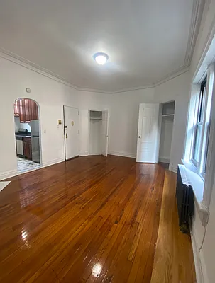 Rented by Peter R. Hungerford, LREB | media 12