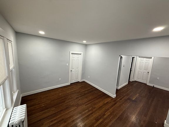 3rd image of 16 Astoria St Floor 2