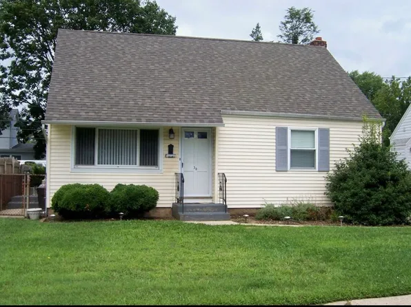 30 Audrey Ave, Plainview, NY 11803