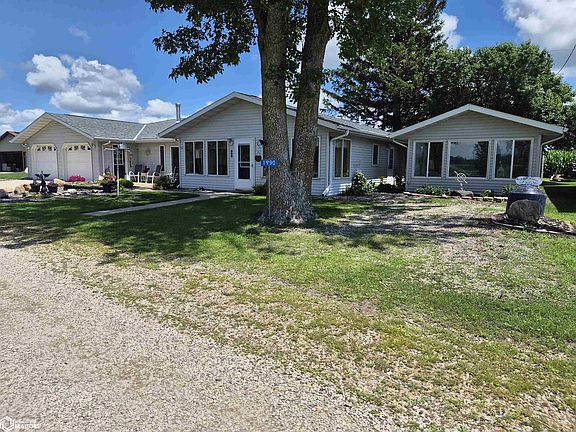 3rd image of 1990 Elm Lake Dr