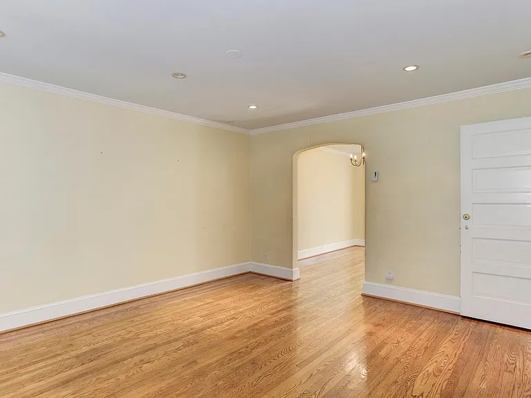 3614 Whitehaven Pkwy NW — Photo 5