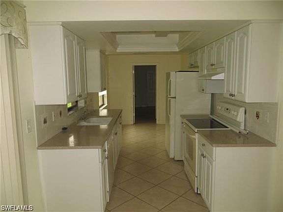 2nd image of 2115 NE 3rd Ter