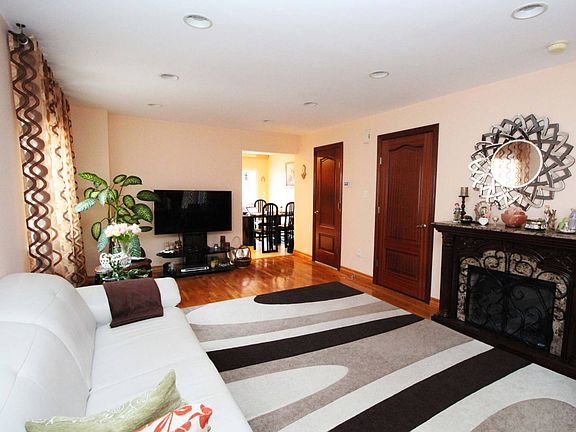 4th image of 7224 Avenue N