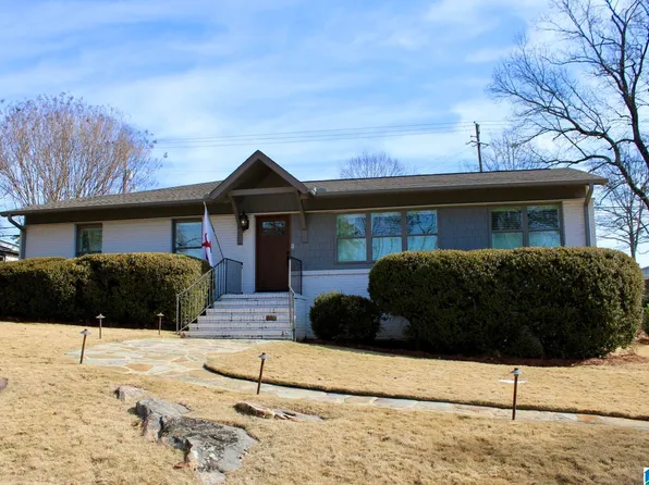 609 Eastwood Pl, Vestavia Hills, AL 35216