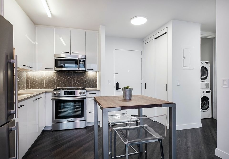 1st image of 250 E Houston St APT 11G