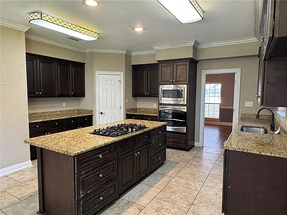 4th image of 1331 Brookneal Cir