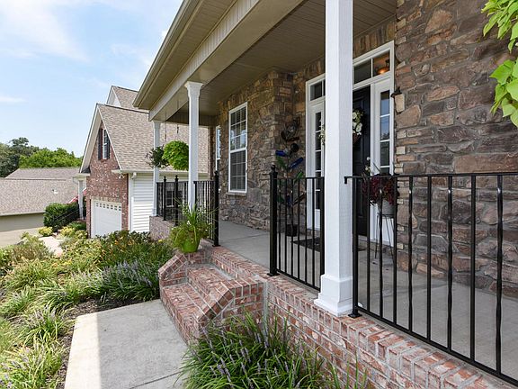 2nd image of 1242 Maples Glen Ln