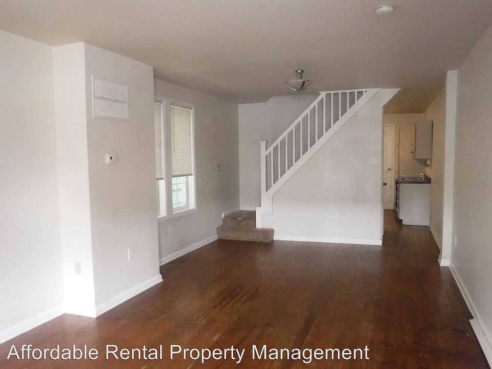 1st image of 427 Clarendon Ave