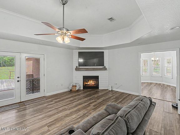 5th image of 5105 Remington Rd