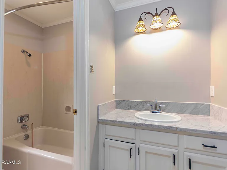 308 Burdin Rd — Photo 25