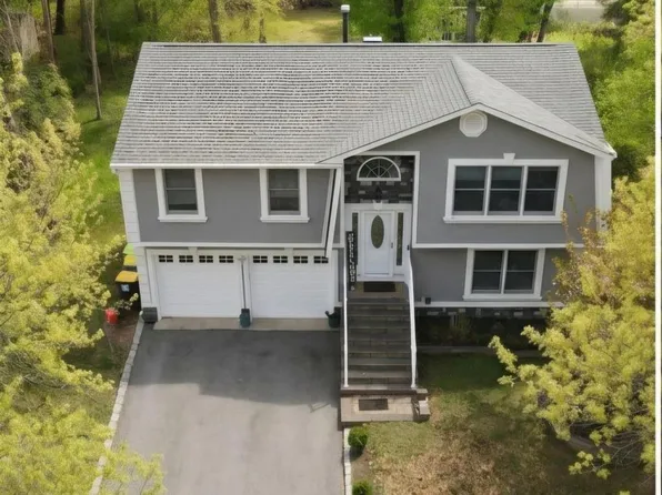 46 Heather Dr, Somerset, NJ 08873