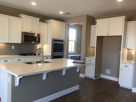 5th image of 1189 Peoria Way