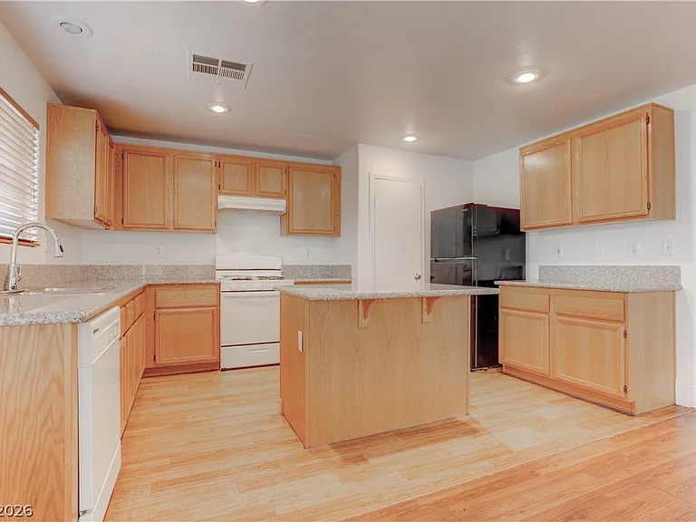 1195 Sweet Orange St — Photo 14