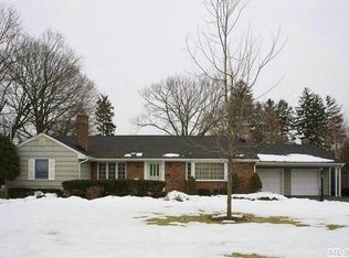 25 Maple Ave, Bethpage, NY 11714