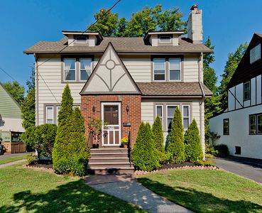 93 Locust Ave, Millburn, NJ, 07041