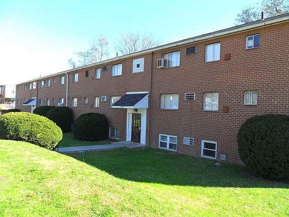 5th image of 6406 Dickens Ave
