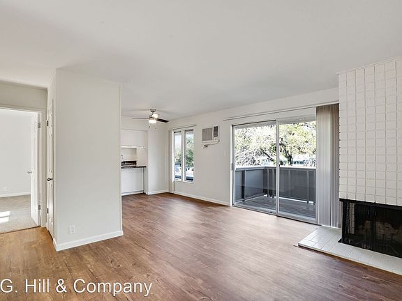 2nd image of 2057 Camel Ln APT 29
