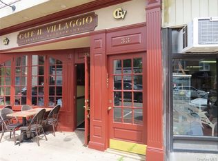 33 Deer Park Ave APT 2C, Babylon, NY 11702