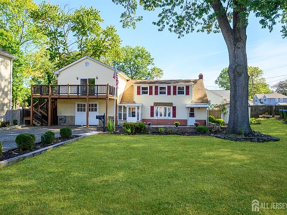 3rd image of 65 Orange St