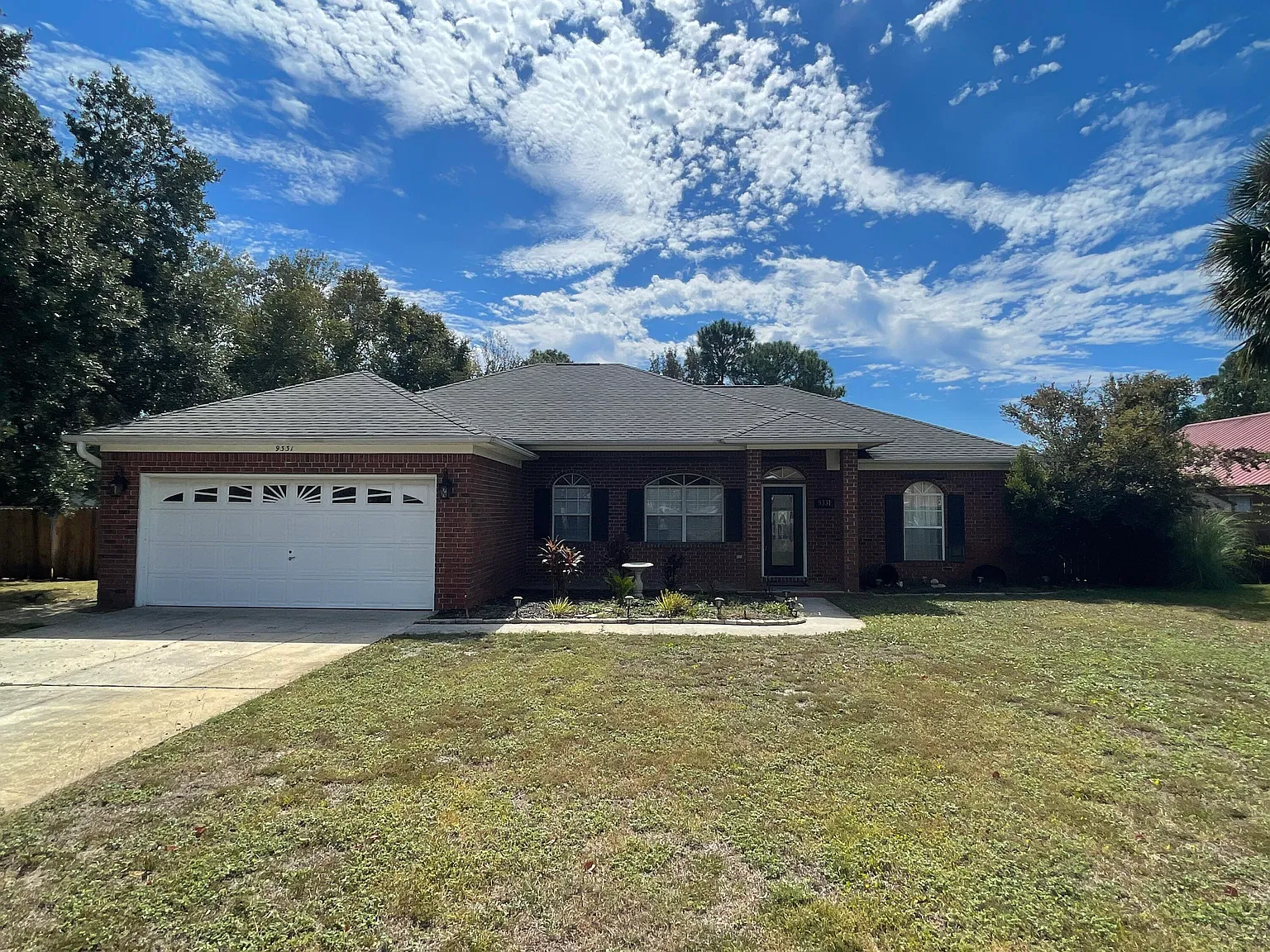 3 bed, 2.0 bath, 1663 sqft, $2,600 — Photo 1