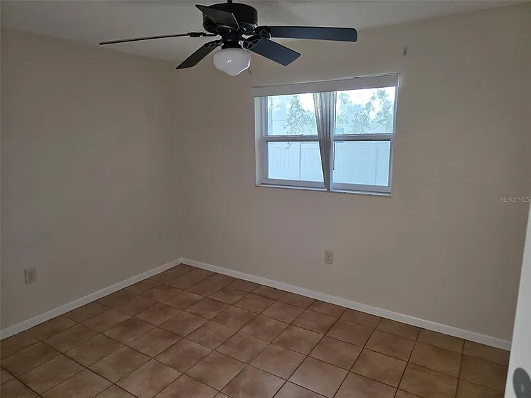 333 Lagoon Dr #5 — Photo 9