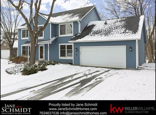 9401 Dallas Ln N, Maple Grove, MN 55369