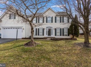 14099 Eagle Chase Cir, Chantilly, VA 20151