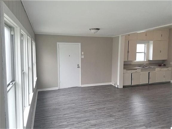 5th image of 306 Kirkman St
