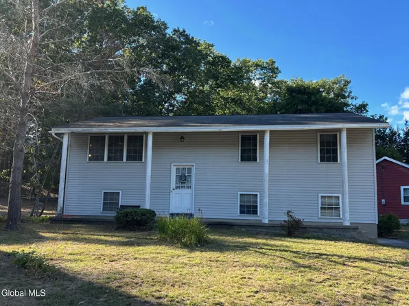 101 Hathorn Boulevard, Saratoga Springs, NY 12866