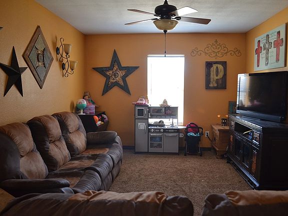 3rd image of 309 S Doris Ave