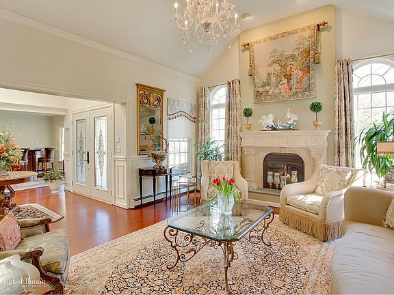 3rd image of 6 Woodstone Ct
