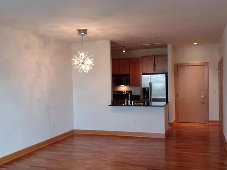 1550 E Royall Pl #408 — Photo 7