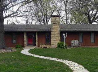 224 N 4th St, Sterling, KS 67579