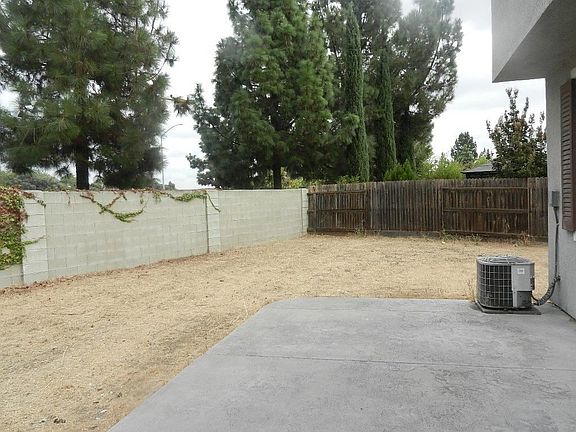 5th image of 784 Queensland Cir