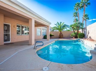 9800 Dusty Winds Ave, Las Vegas, NV 89117