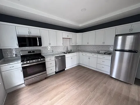 2190 Main St #1 — Photo 2