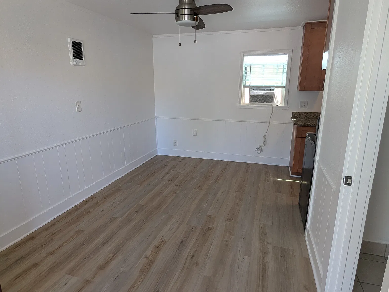 18055 Monterey St — Photo 4