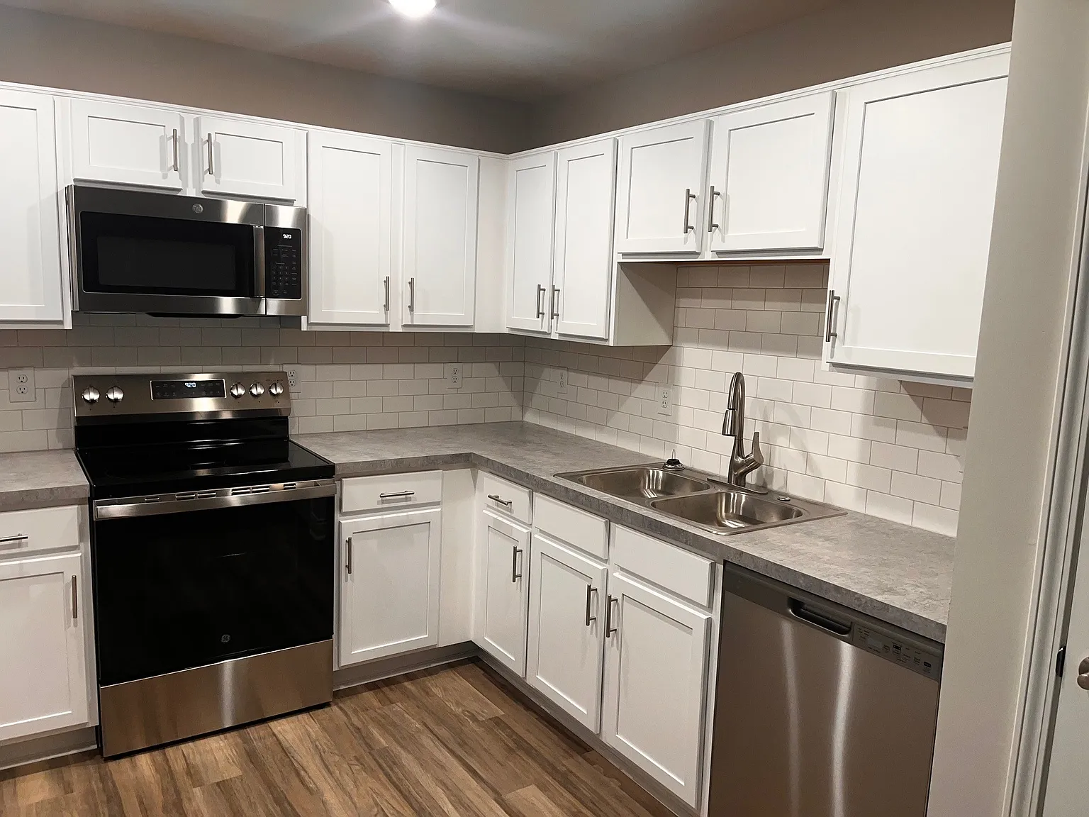 2 bed, 1120 sqft, $1,295 — Photo 3