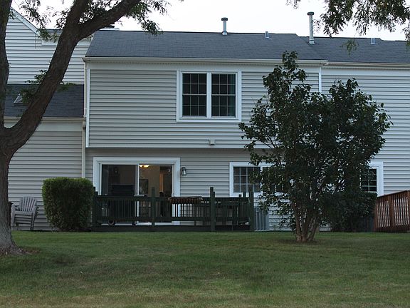 2nd image of 1617 College Green Dr