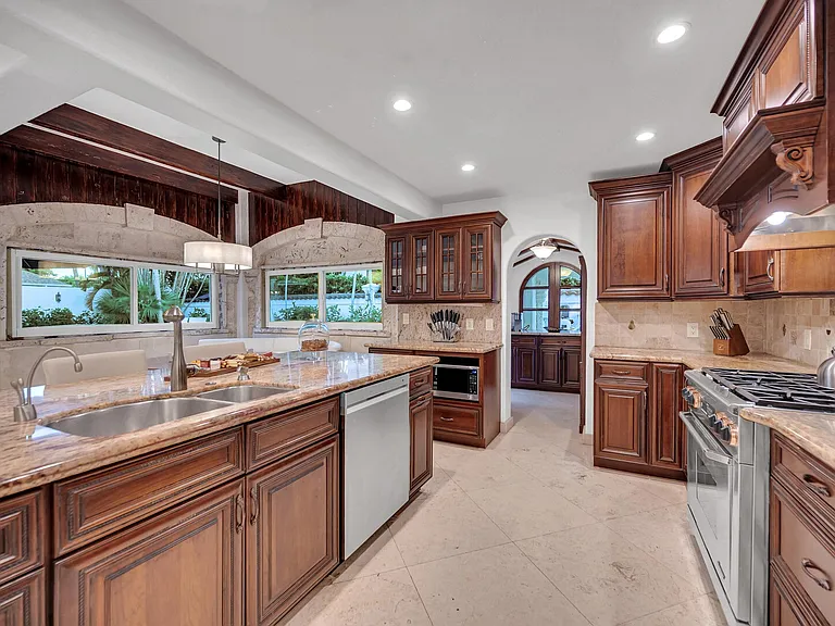 Hibiscus Pl — Photo 19